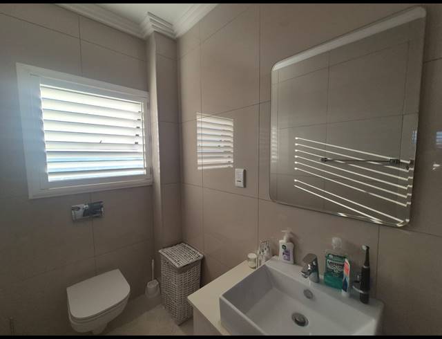 4 BEDROOM TOWNHOUSE FOR SALE IN IZINGA ESTATE